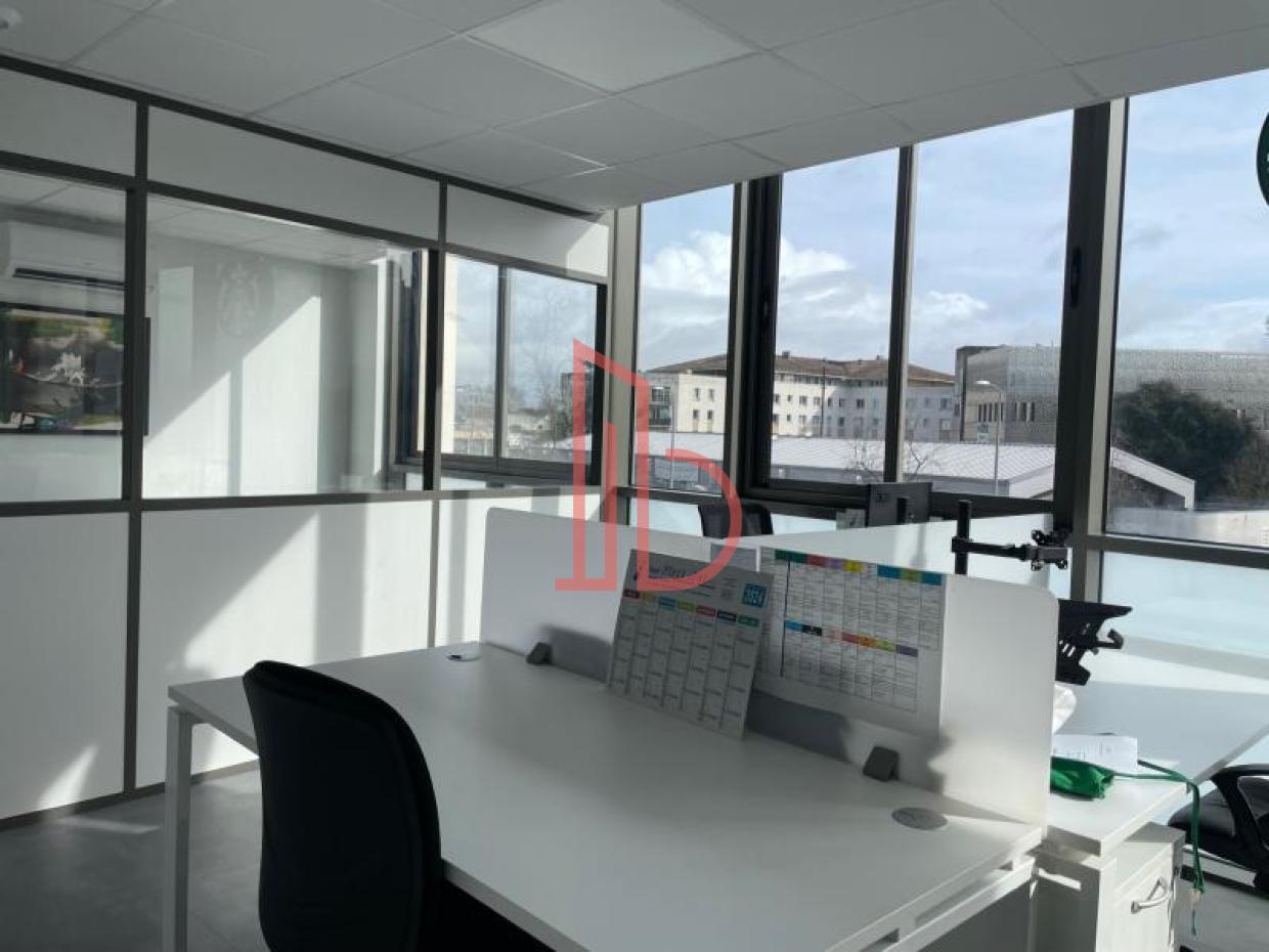 À louer Bureaux - Talence 33400 - 150m²