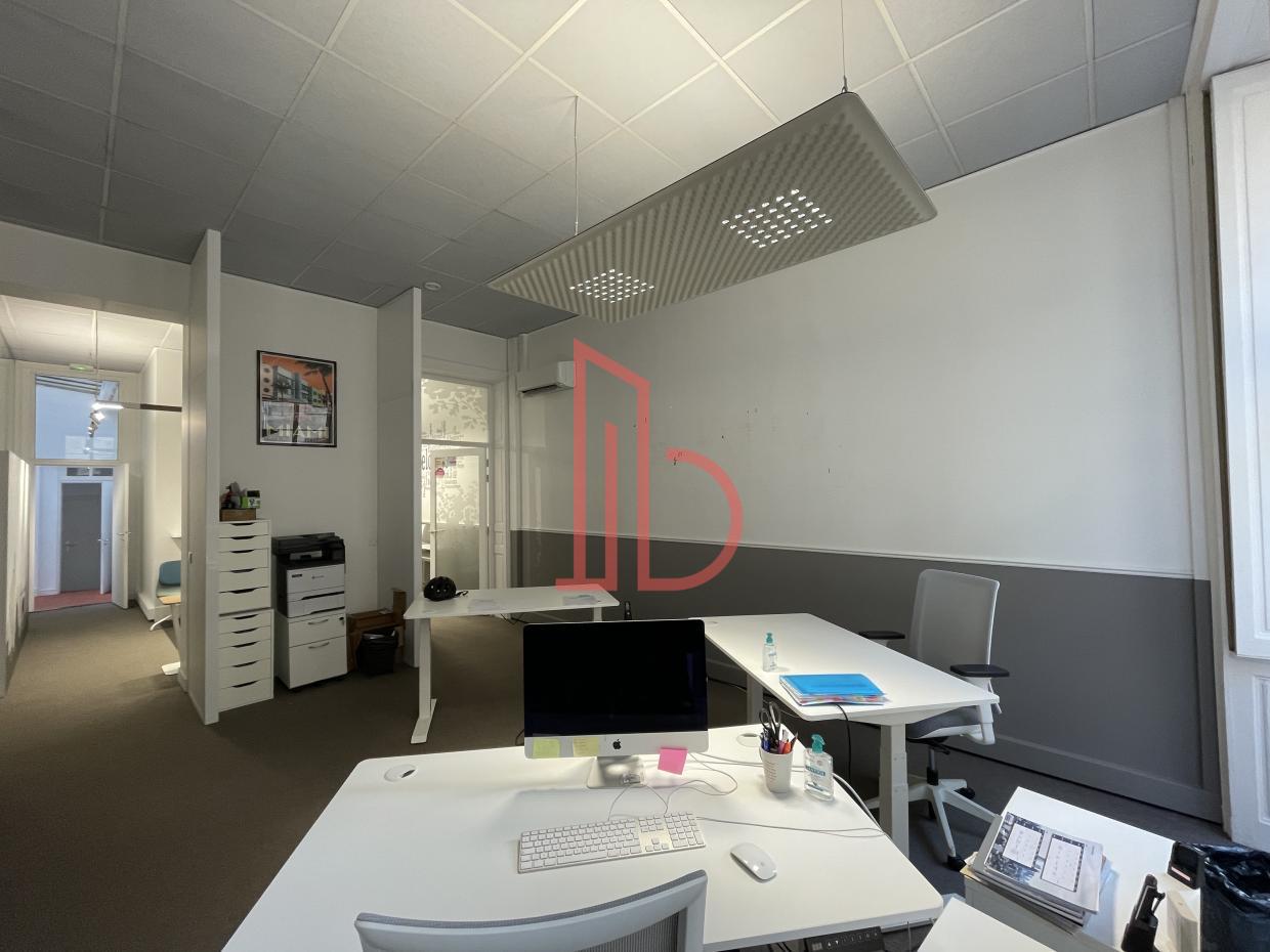À louer Bureaux - Bordeaux 33000 - 113m²