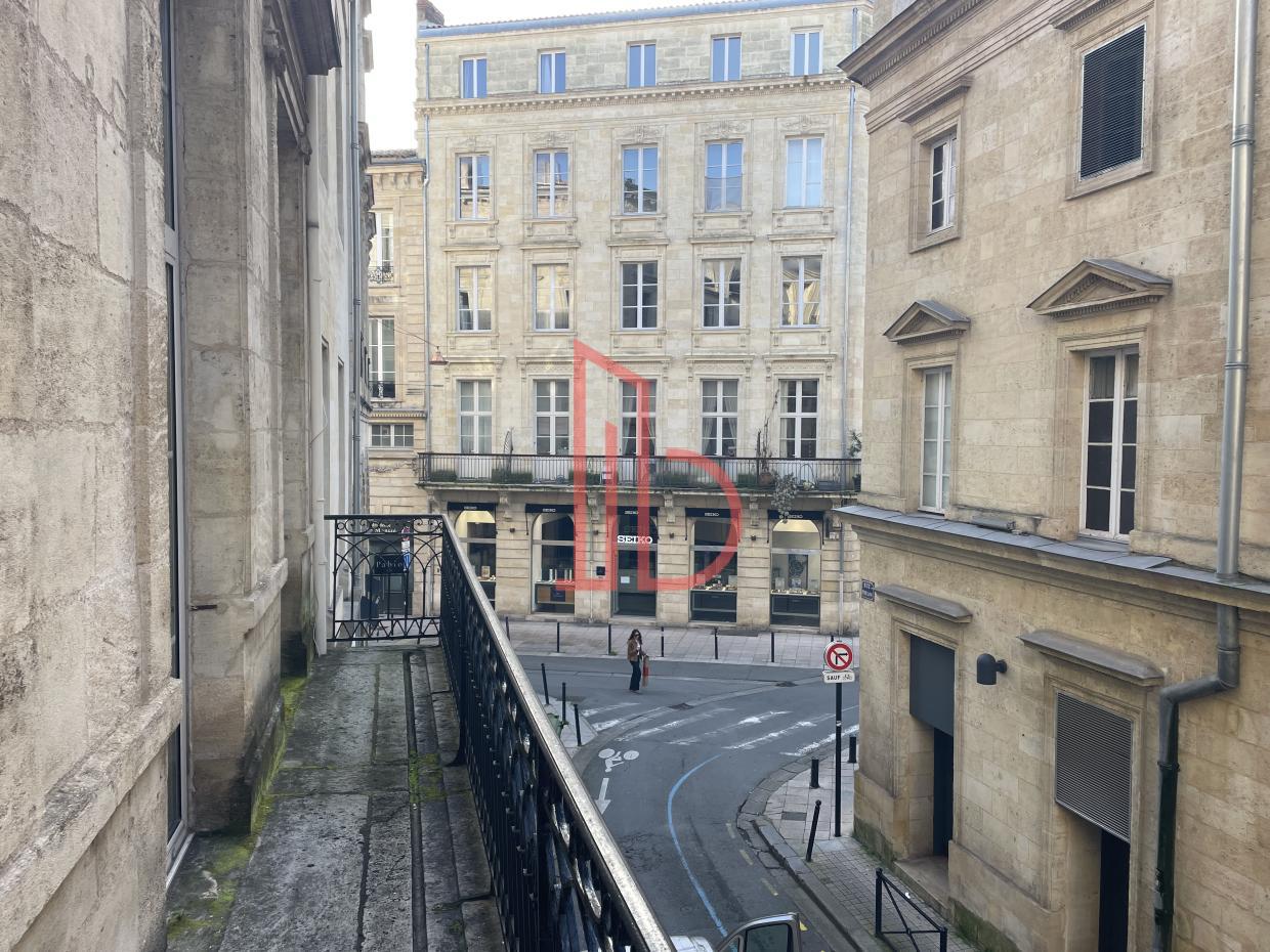 À louer Bureaux - Bordeaux 33000 - 113m²