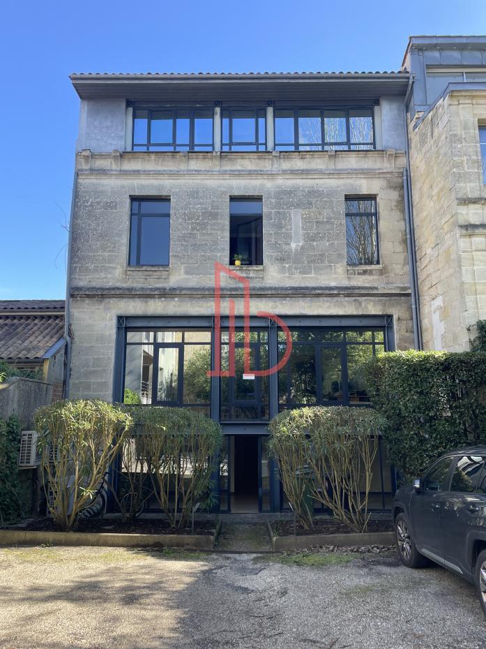 À louer Bureaux - Bordeaux 33200 - 130m²