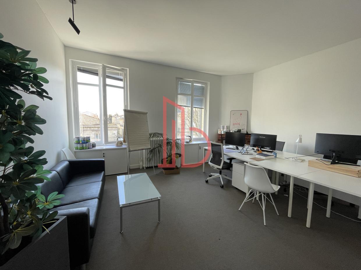 À louer Bureaux - Bordeaux 33200 - 130m²