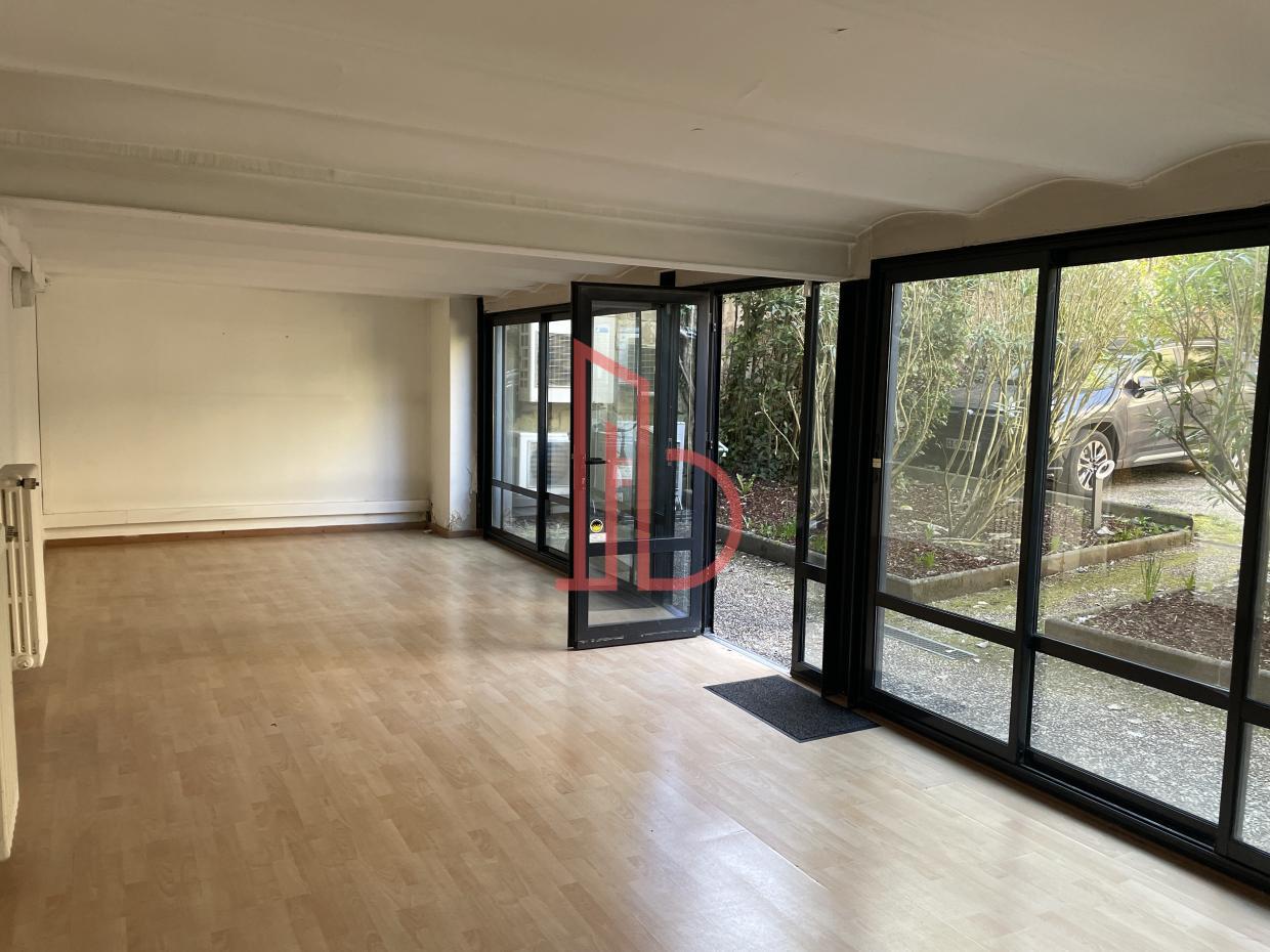 À louer Bureaux - Bordeaux 33200 - 130m²