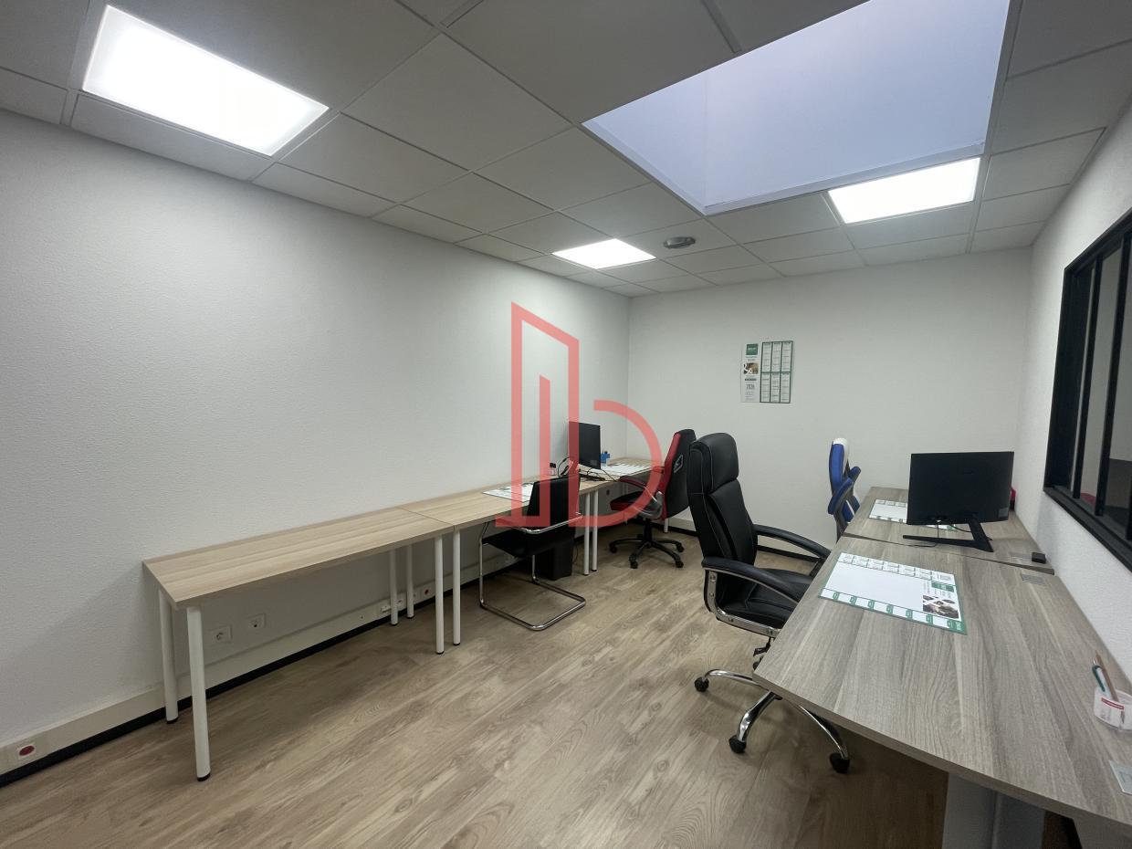 À louer Bureaux - Mérignac 33700 - 295m²