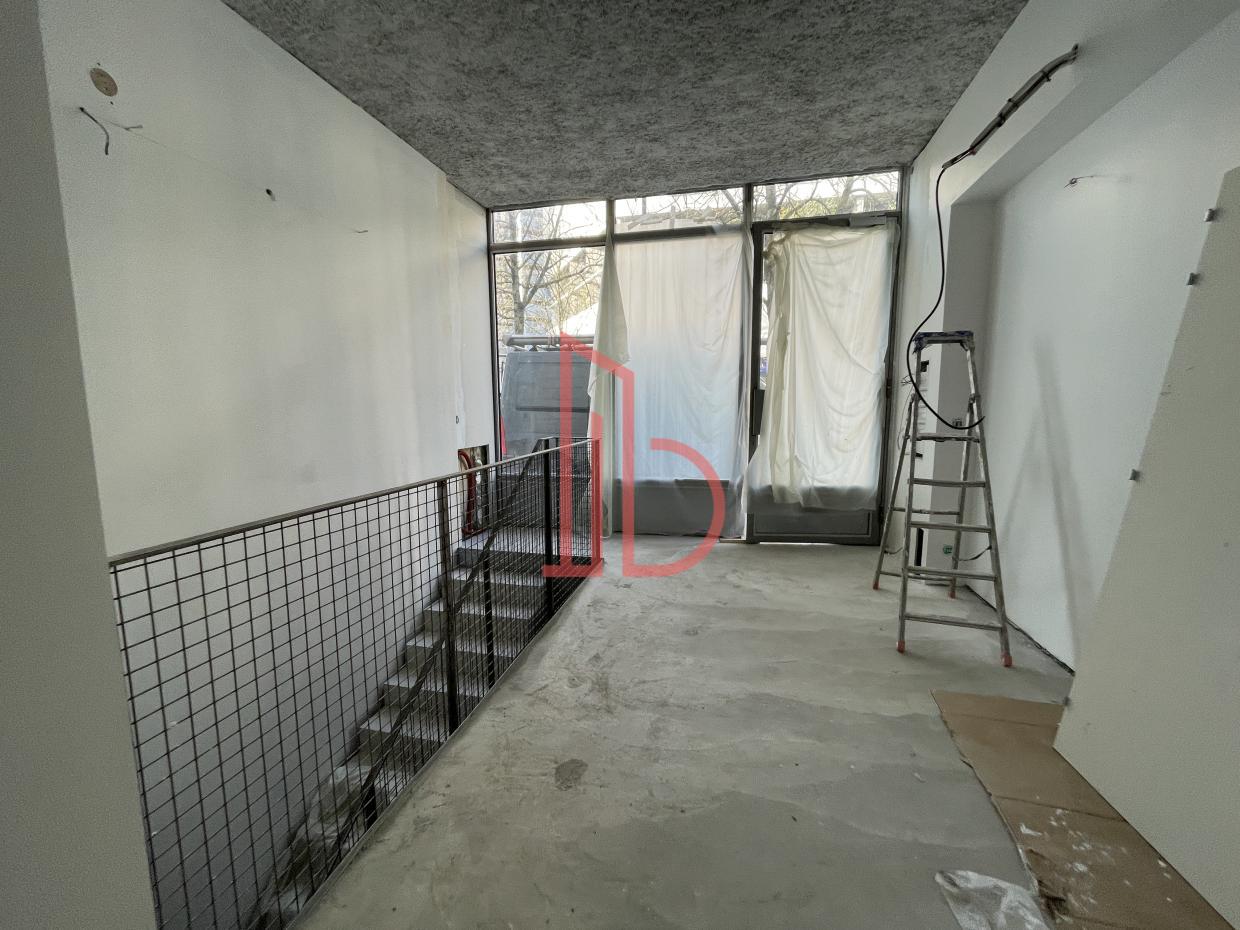 À louer Bureaux - Bordeaux 33800 - 90m²