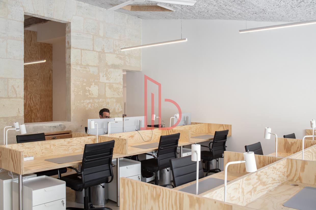 À louer Bureaux - Bordeaux 33800 - 270m²