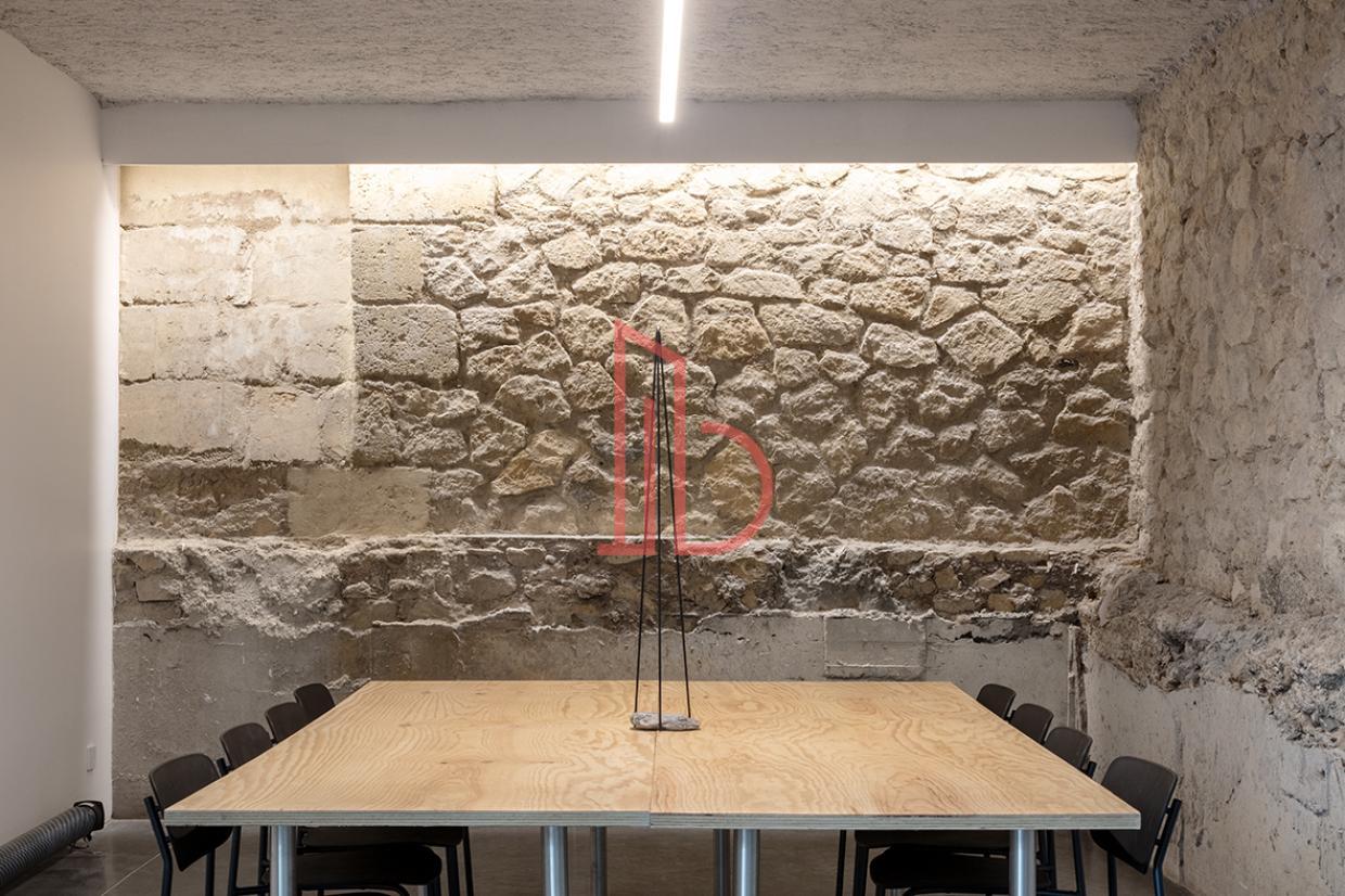 À louer Bureaux - Bordeaux 33800 - 270m²