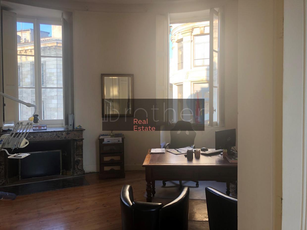 À louer Bureaux - Bordeaux 33000 - 135m²