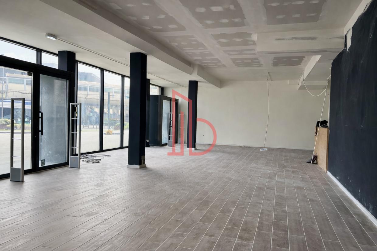 À louer Bureaux - Cenon 33150 - 170m²