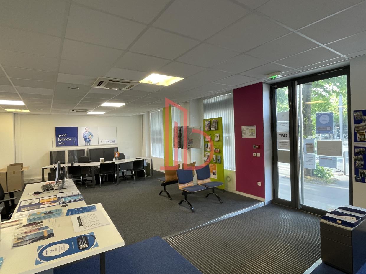 À louer Bureaux - Bordeaux 33000 - 170m²