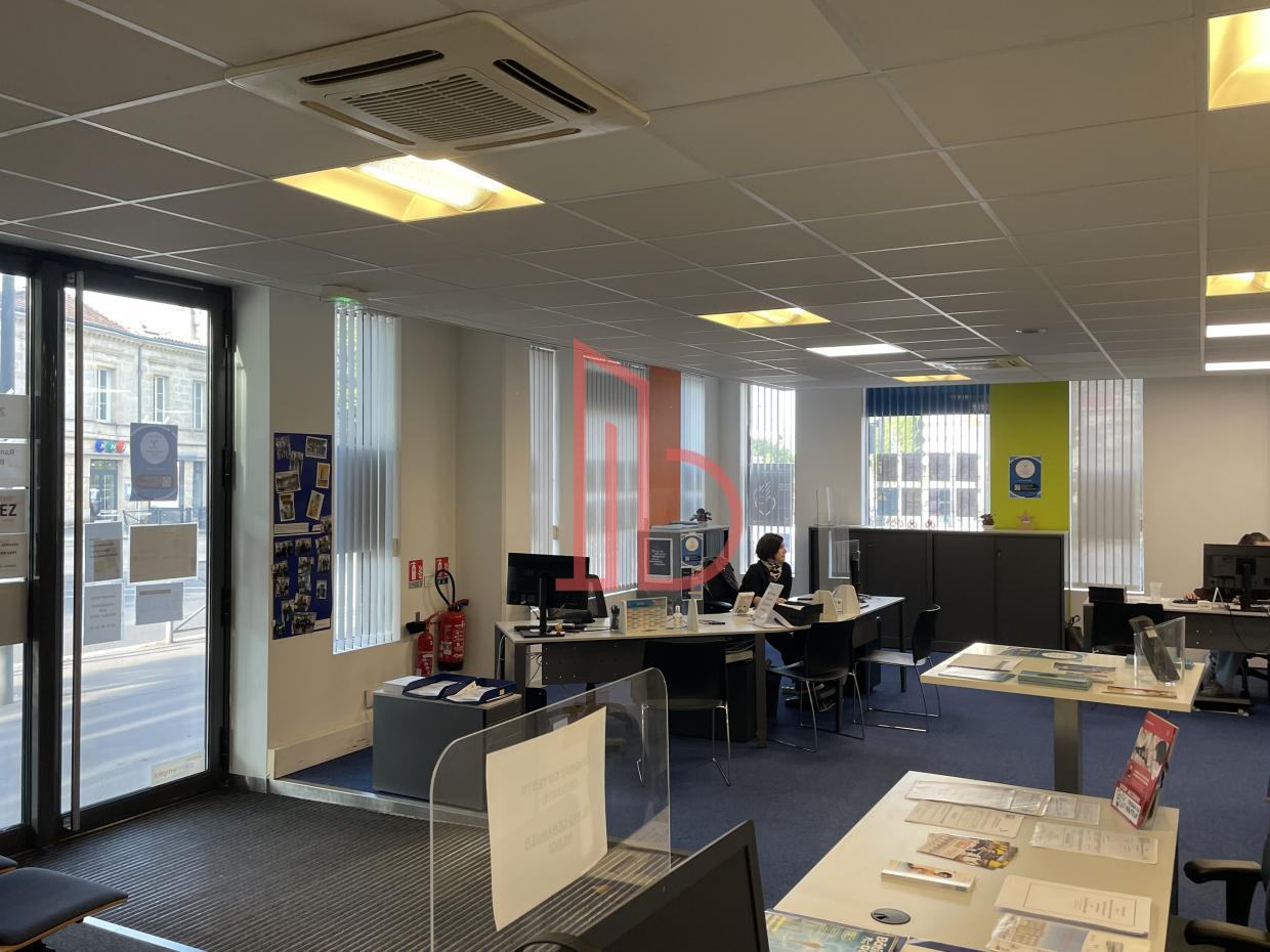 À louer Bureaux - Bordeaux 33000 - 170m²