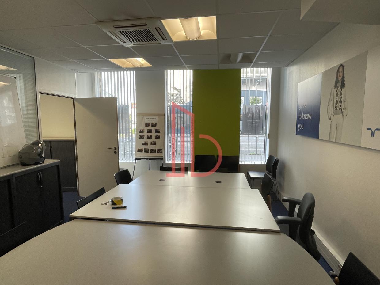 À louer Bureaux - Bordeaux 33000 - 170m²