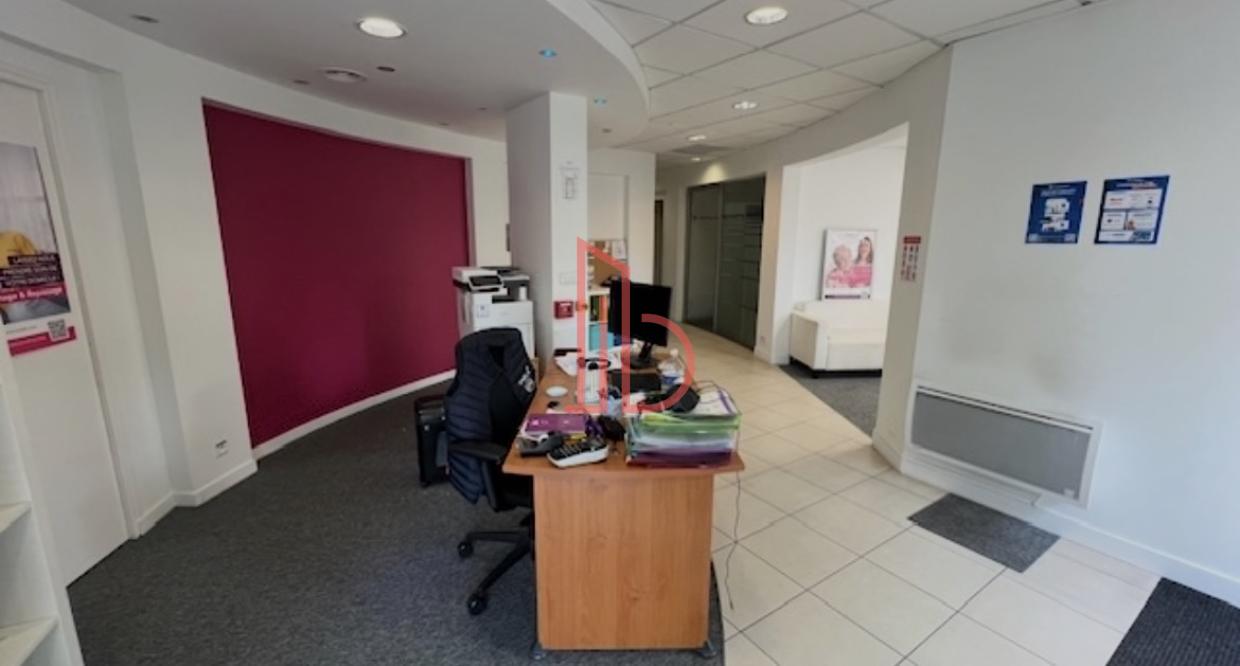À louer Bureaux - Bruges 33520 - 130m²