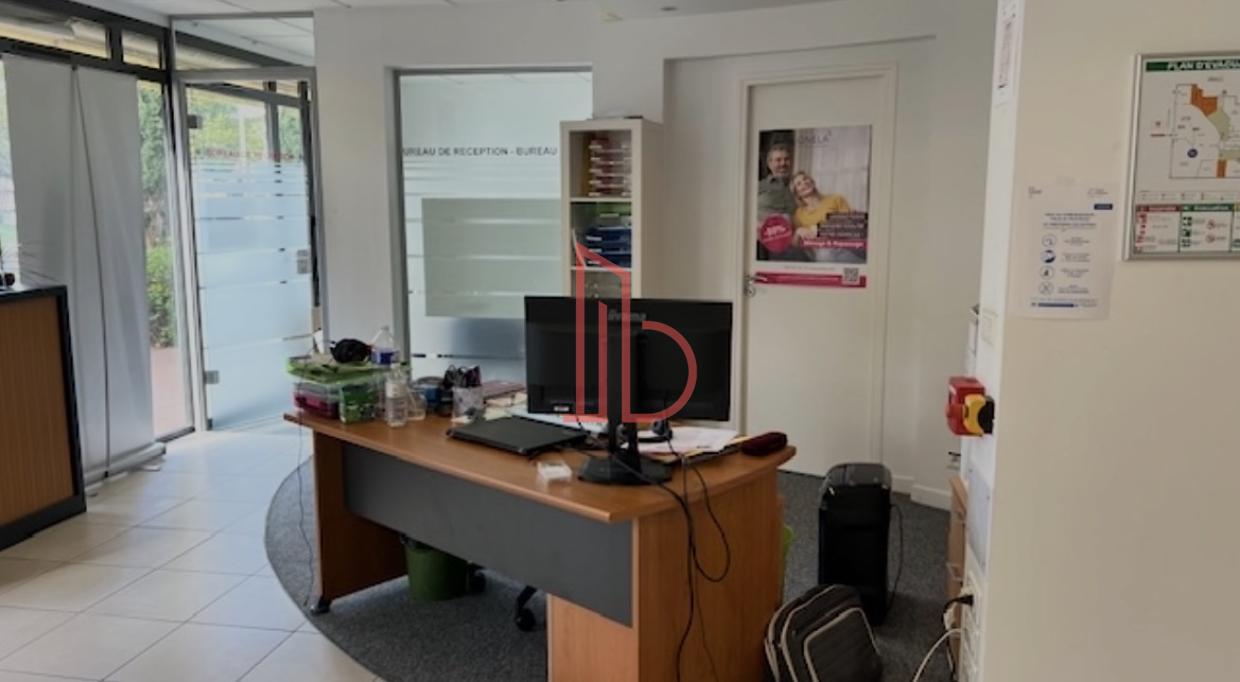 À louer Bureaux - Bruges 33520 - 130m²