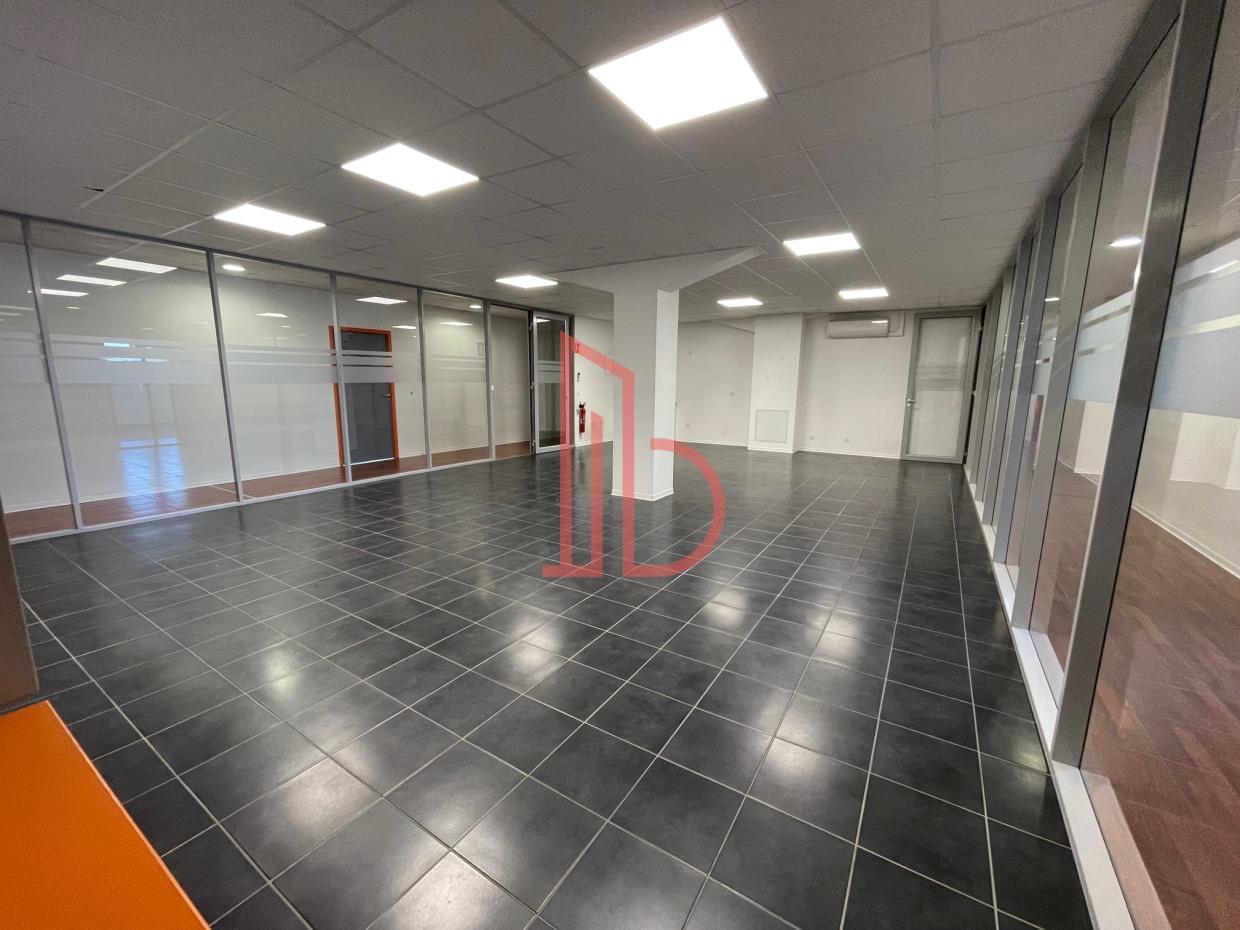 À louer Bureaux - Gradignan 33170 - 490m²