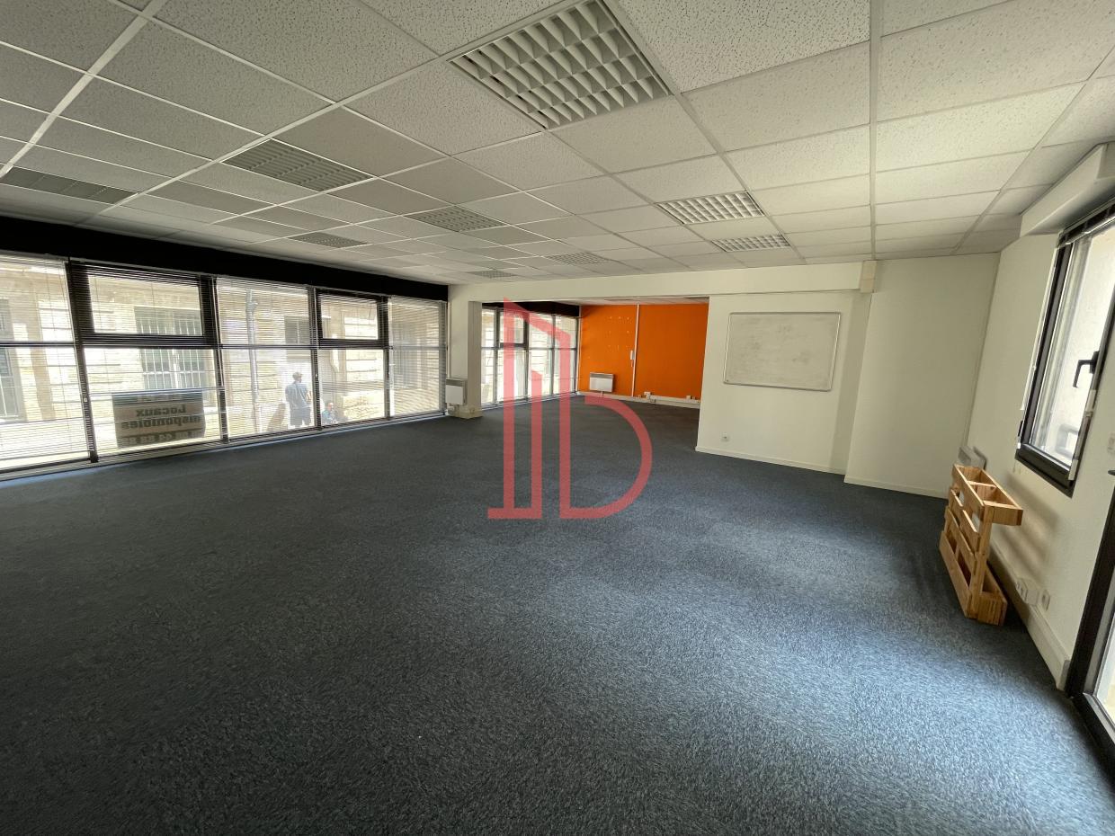 À louer Bureaux - Bordeaux 33300 - 116.54m²