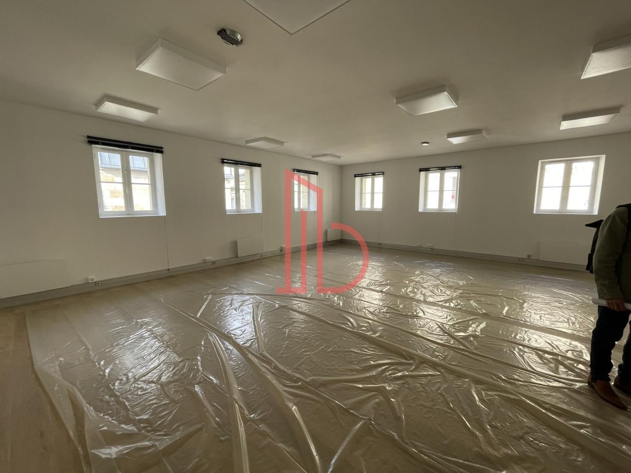 À louer Bureaux - Bordeaux 33000 - 90m²