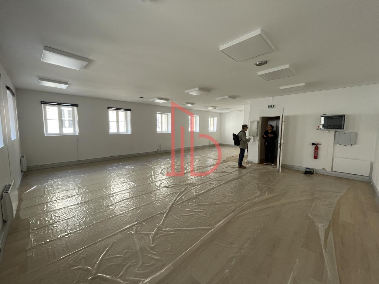 À louer Bureaux - Bordeaux 33000 - 90m²