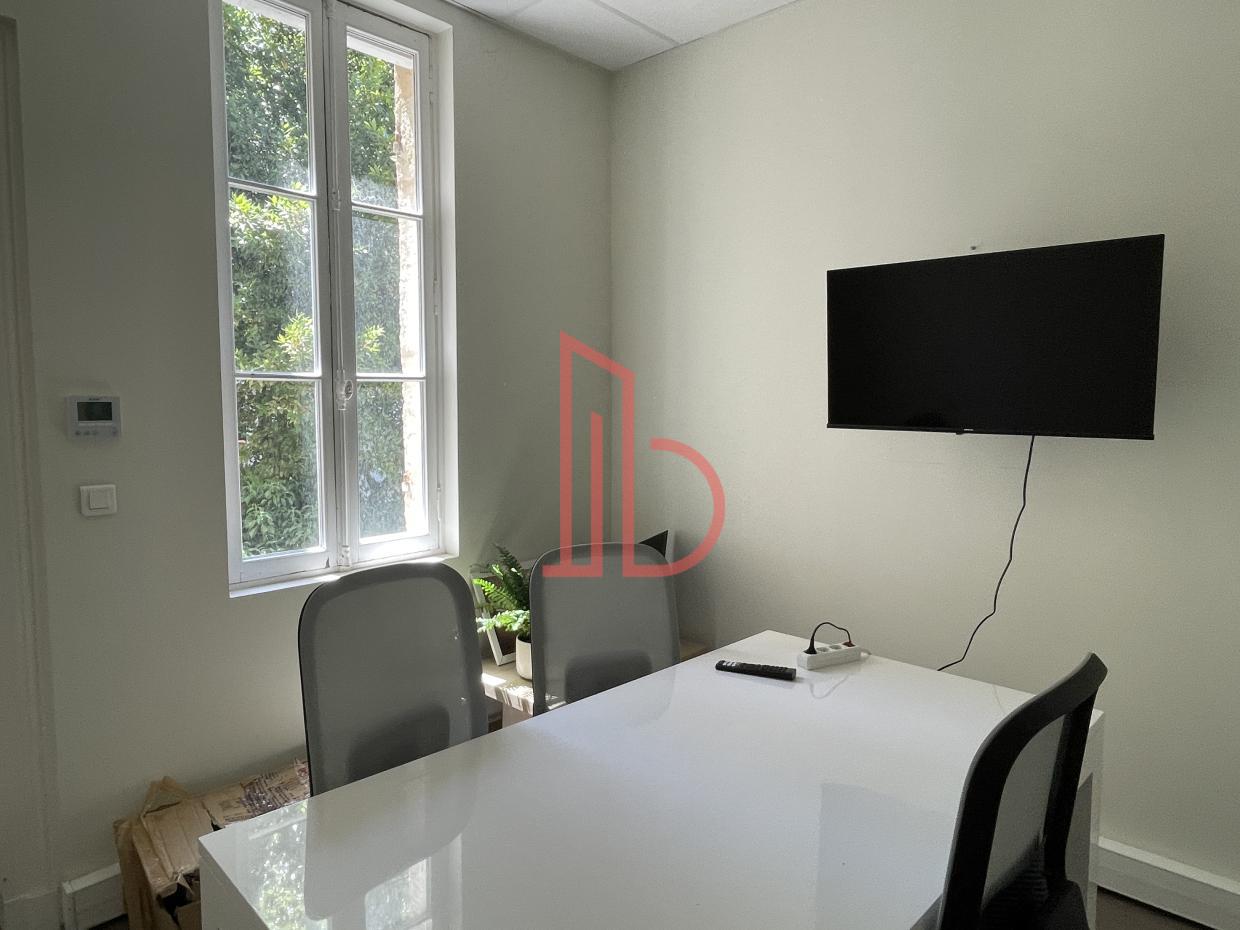 À louer Bureaux - Bordeaux 33000 - 60m²