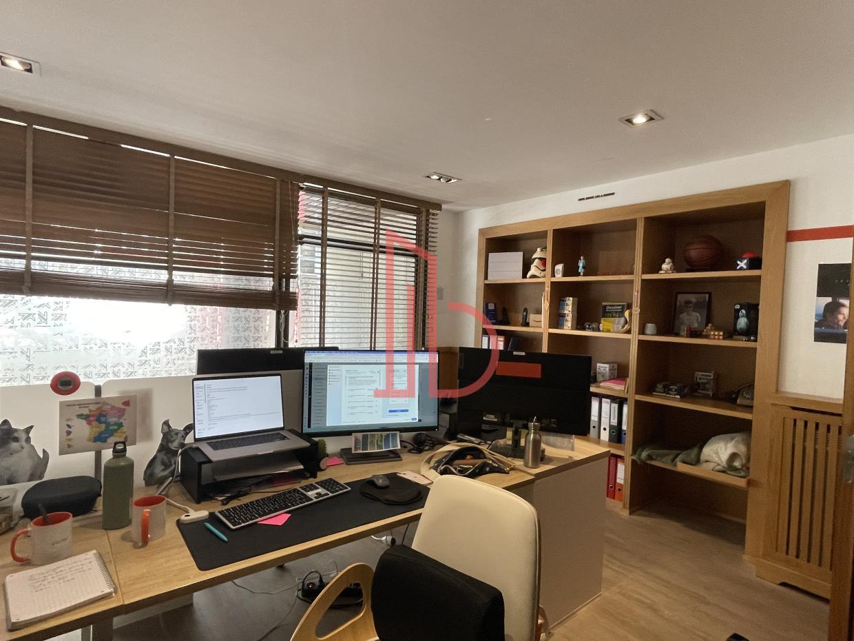 À vendre Bureaux - Bordeaux 33000 - 220m²
