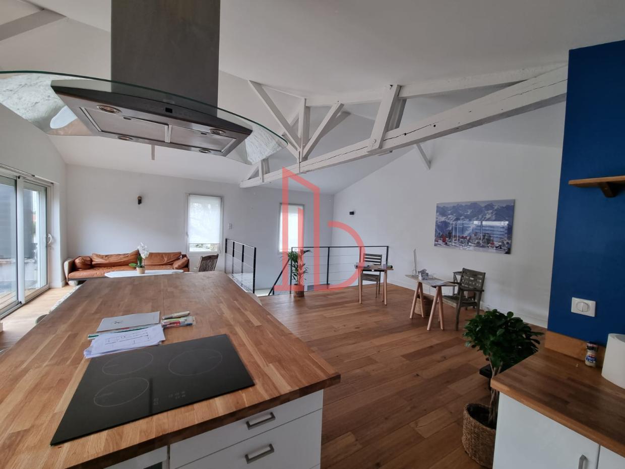 À vendre Bureaux - Bordeaux 33300 - 108.8m²