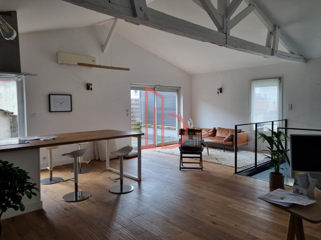 À vendre Bureaux - Bordeaux 33300 - 108.8m²