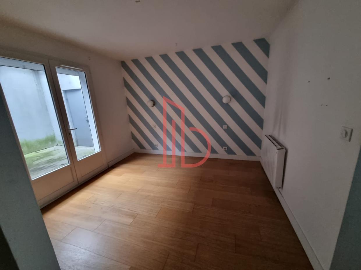 À vendre Bureaux - Bordeaux 33300 - 108.8m²
