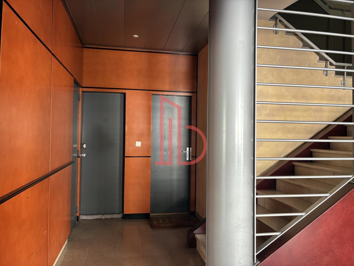 À louer Bureaux - Bordeaux 33200 - 85m²