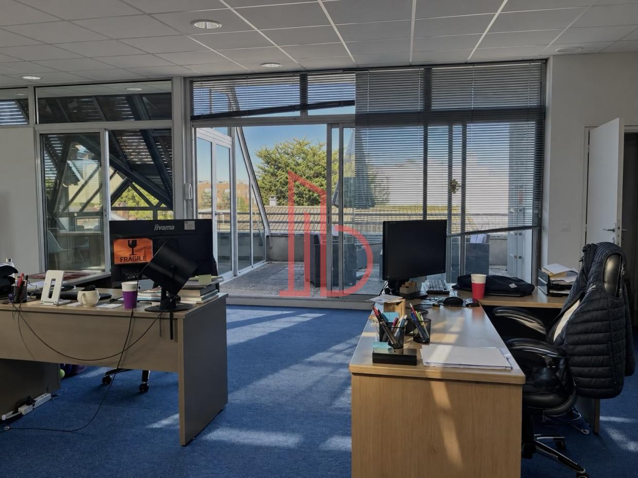 À louer Bureaux - Bordeaux 33200 - 85m²