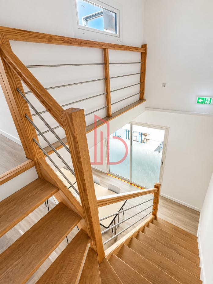 À louer Bureaux - Cenon 33150 - 165m²