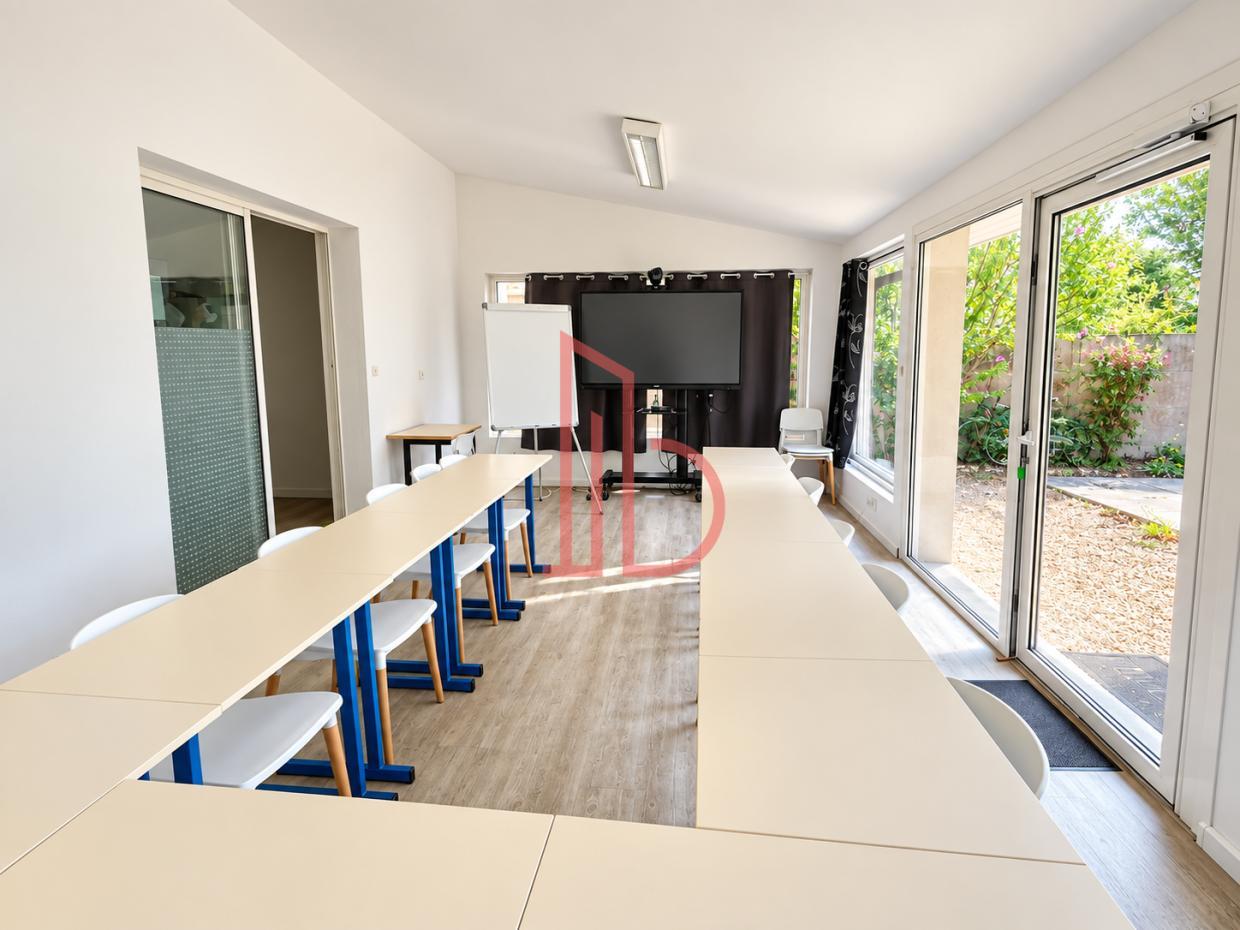 À louer Bureaux - Cenon 33150 - 165m²