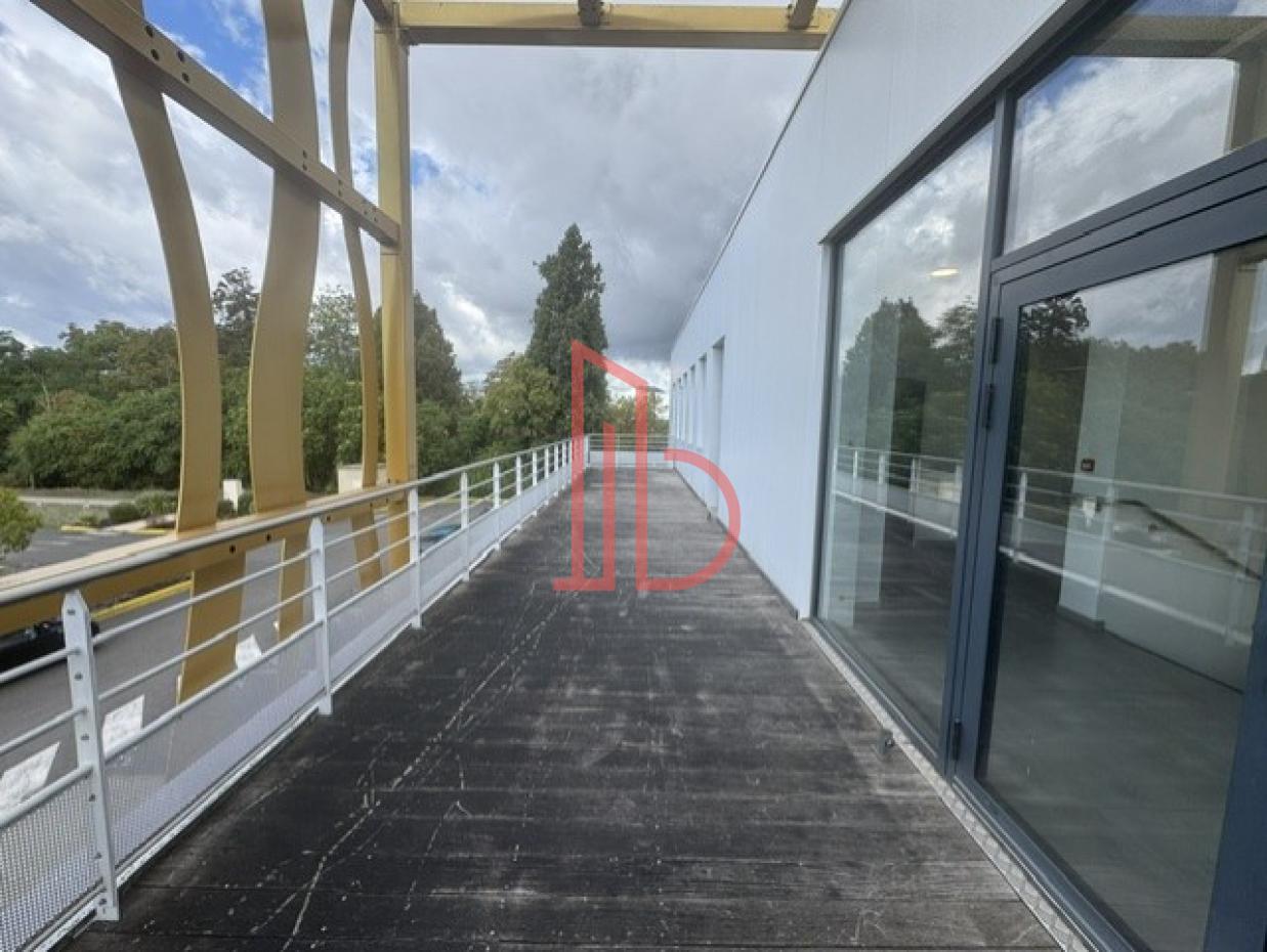 À louer Bureaux - Eysines 33320 - 278m²
