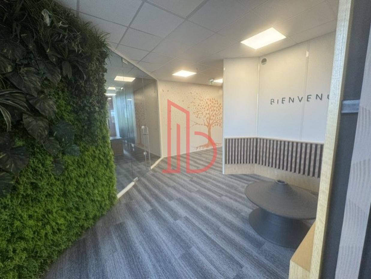 À louer Bureaux - Eysines 33320 - 278m²