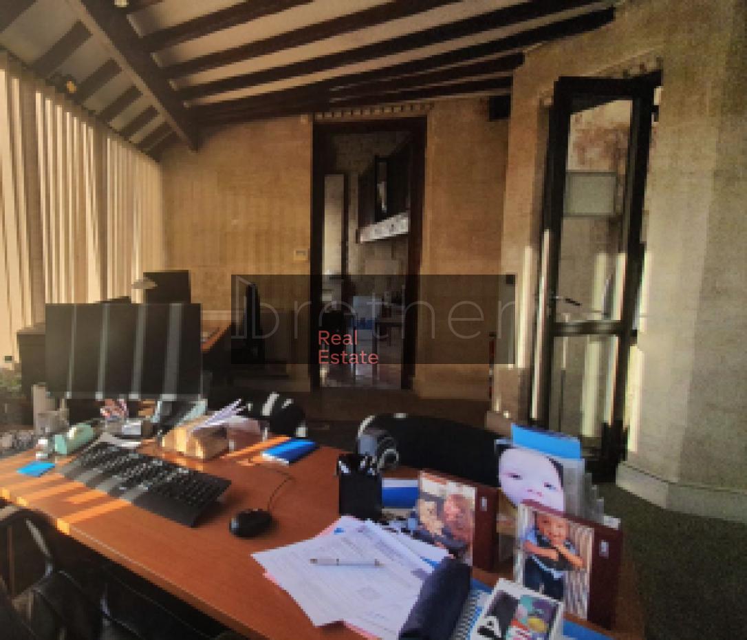 À louer Bureaux - Bordeaux 33000 - 121.1m²