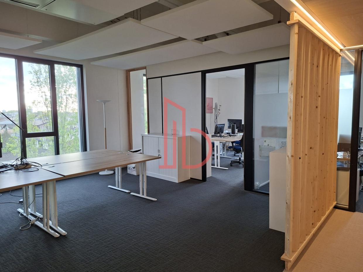 À louer Bureaux - Bègles 33130 - 666m²