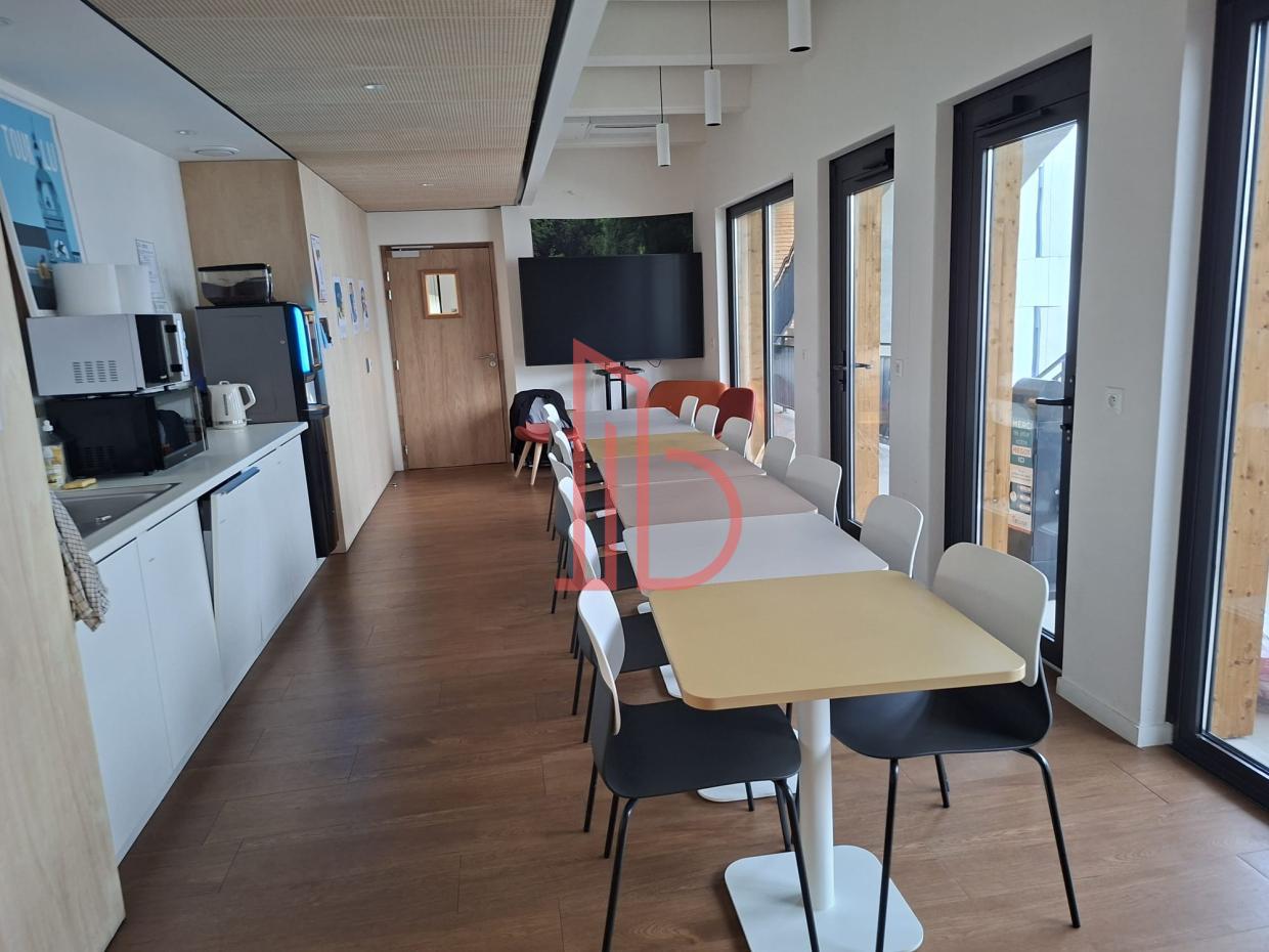 À louer Bureaux - Bègles 33130 - 666m²