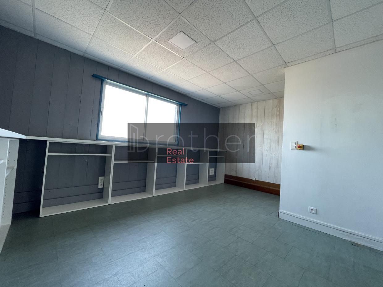 À louer Bureaux - Bordeaux 33300 - 703.34m²
