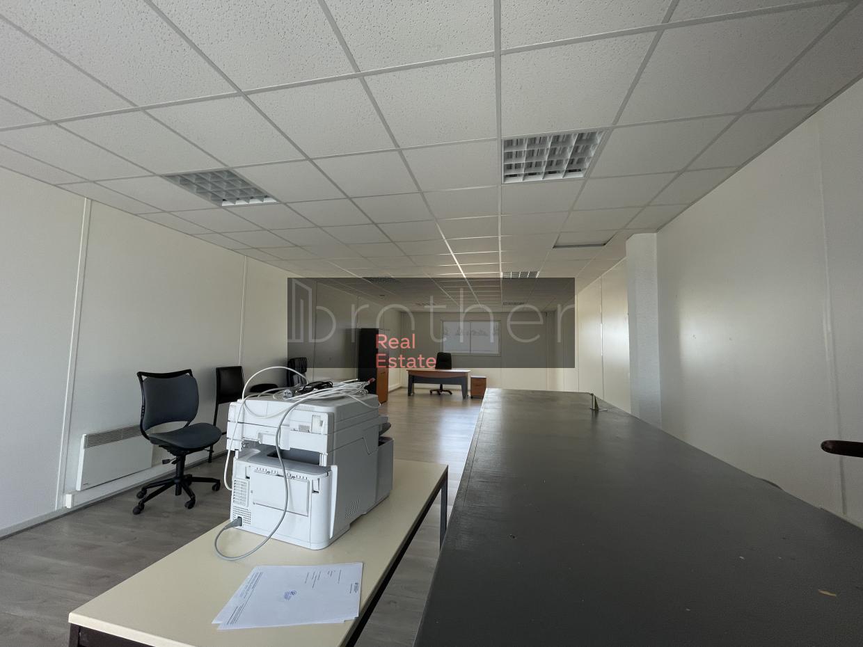 À louer Bureaux - Bordeaux 33300 - 703.34m²