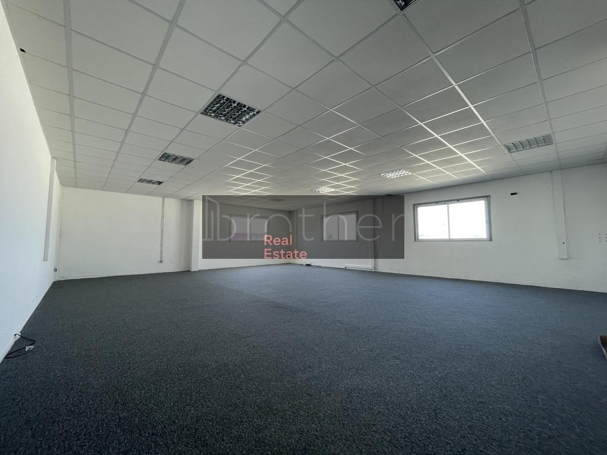 À louer Bureaux - Bordeaux 33300 - 703.34m²