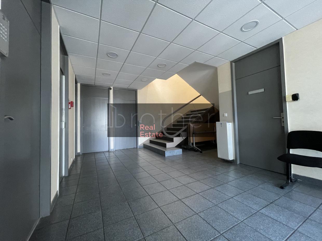 À louer Bureaux - Bordeaux 33300 - 80m²