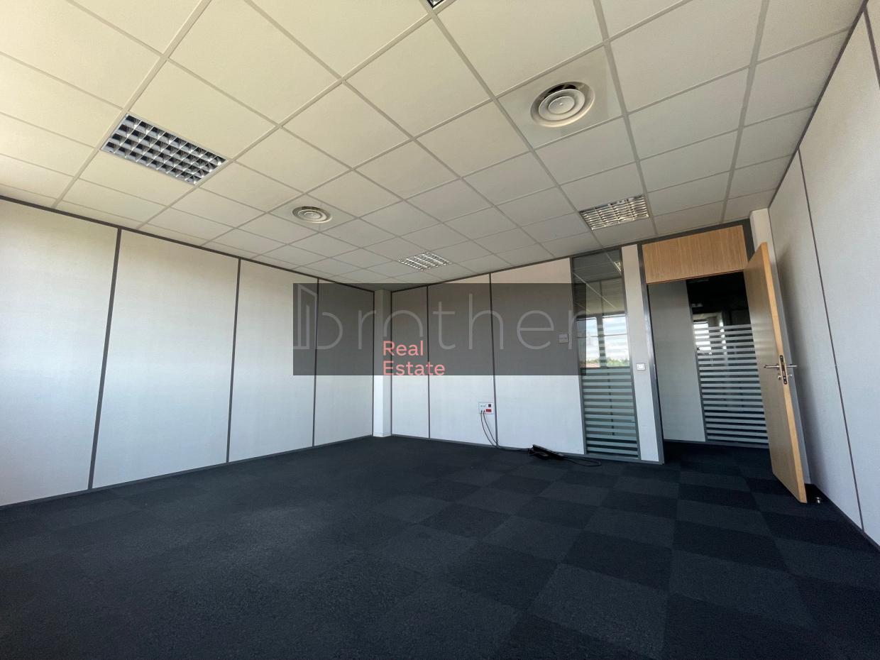 À louer Bureaux - Villenave-d'Ornon 33140 - 1436.75m²