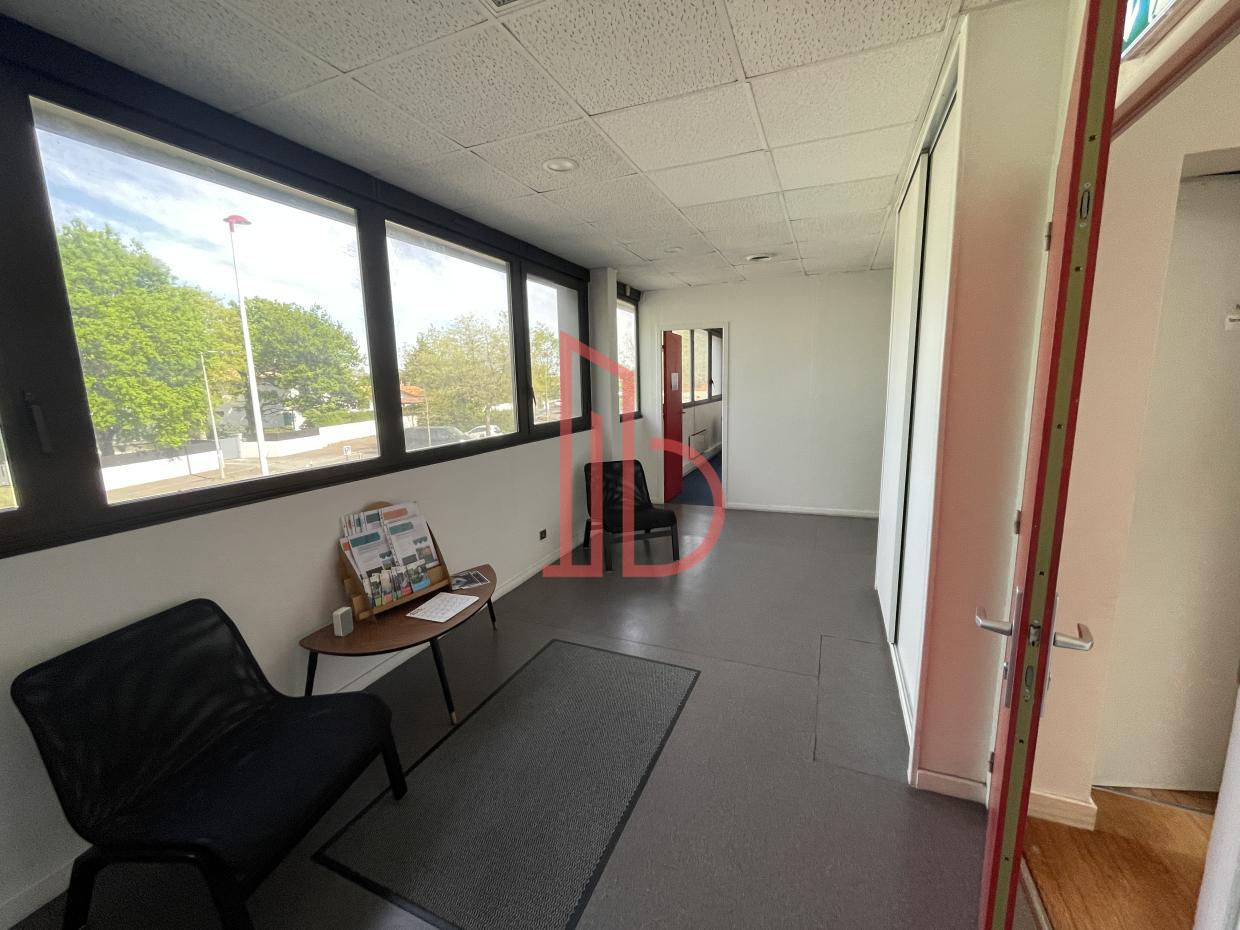 À louer Bureaux - Mérignac 33700 - 285m²