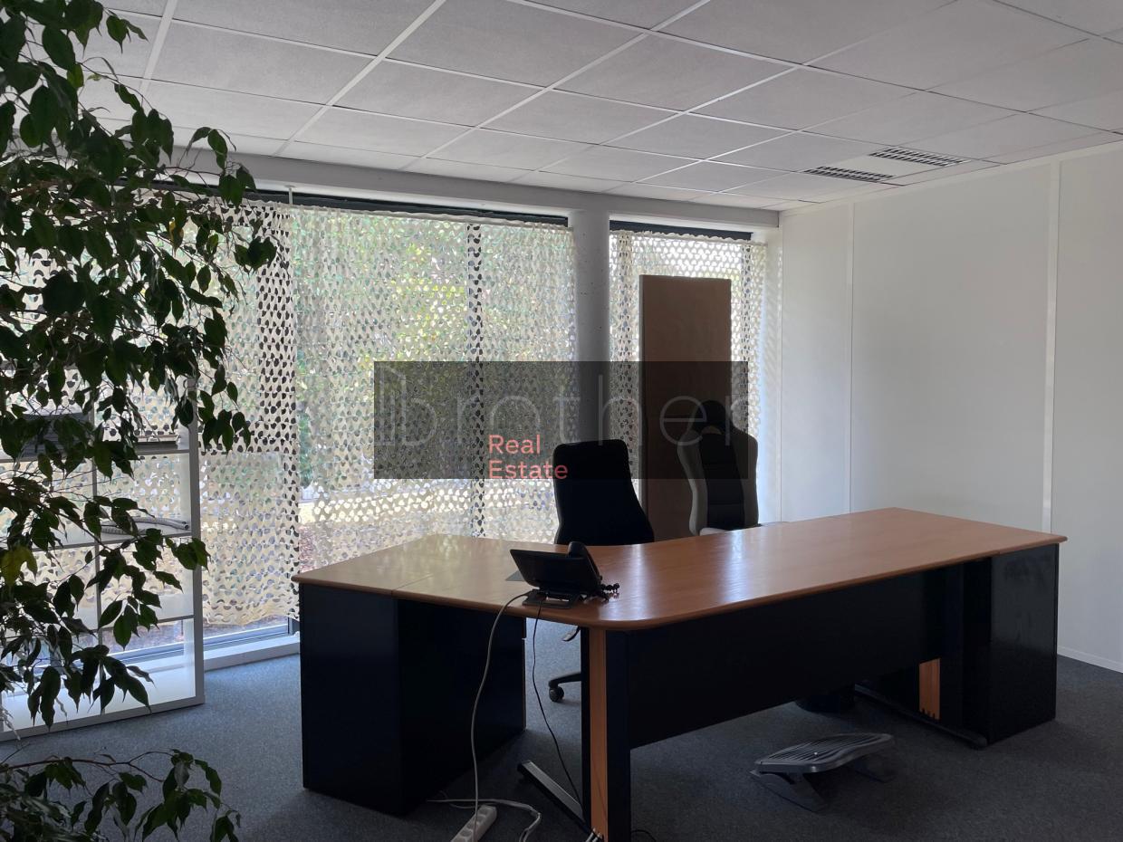 À louer Bureaux - Lormont 33310 - 238m²