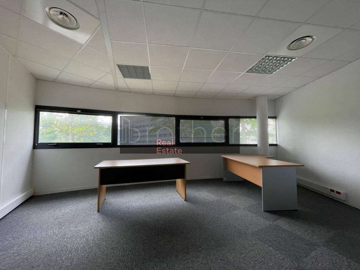À louer Bureaux - Mérignac 33700 - 706.64m²