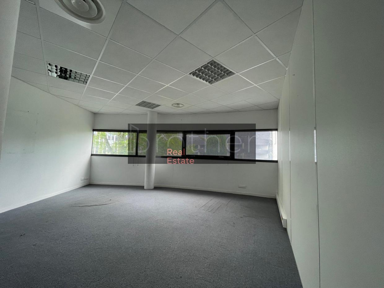 À louer Bureaux - Mérignac 33700 - 706.64m²