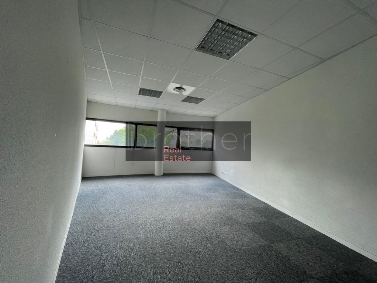 À louer Bureaux - Mérignac 33700 - 706.64m²