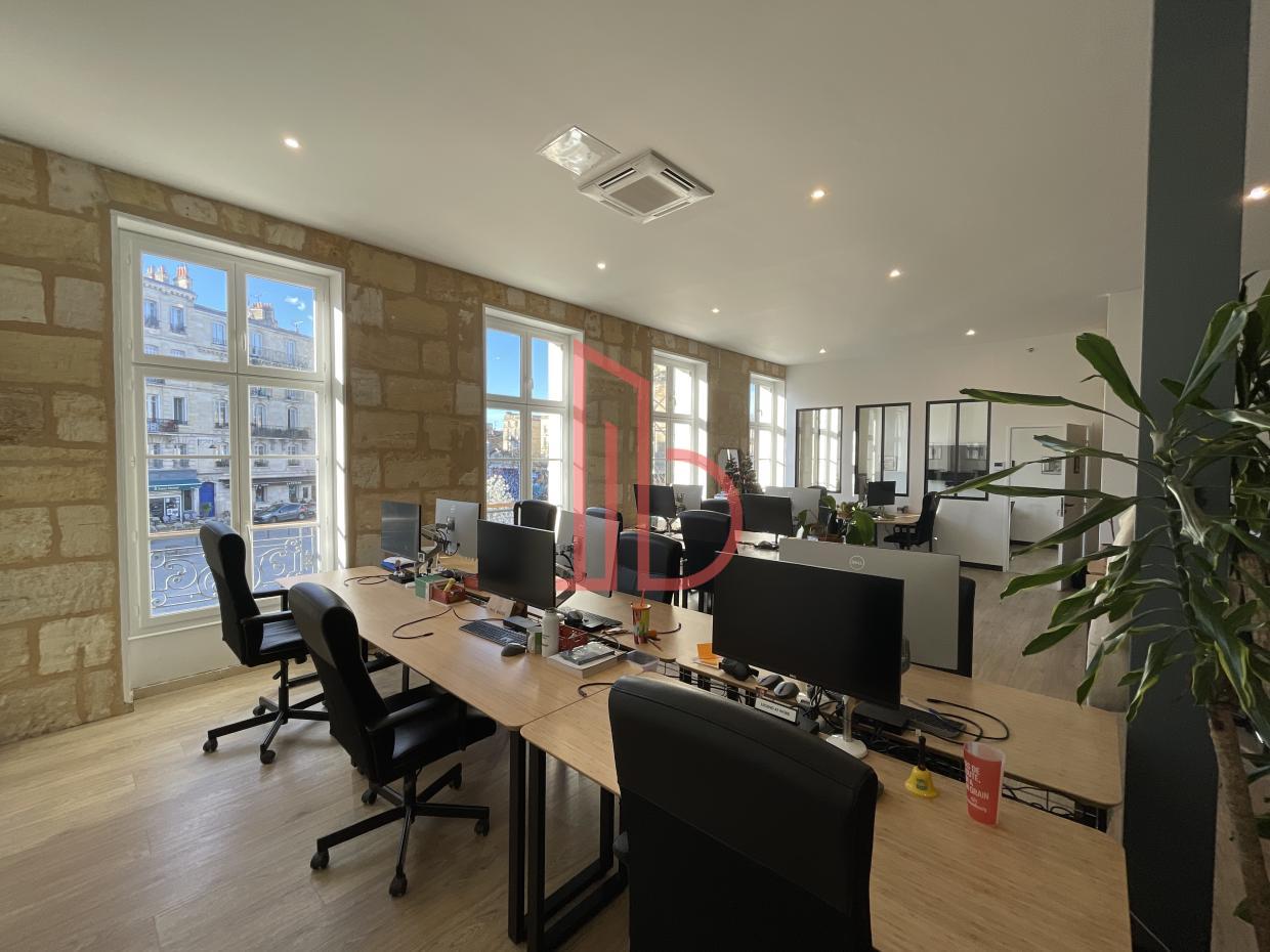 À louer Bureaux - Bordeaux 33800 - 145m²