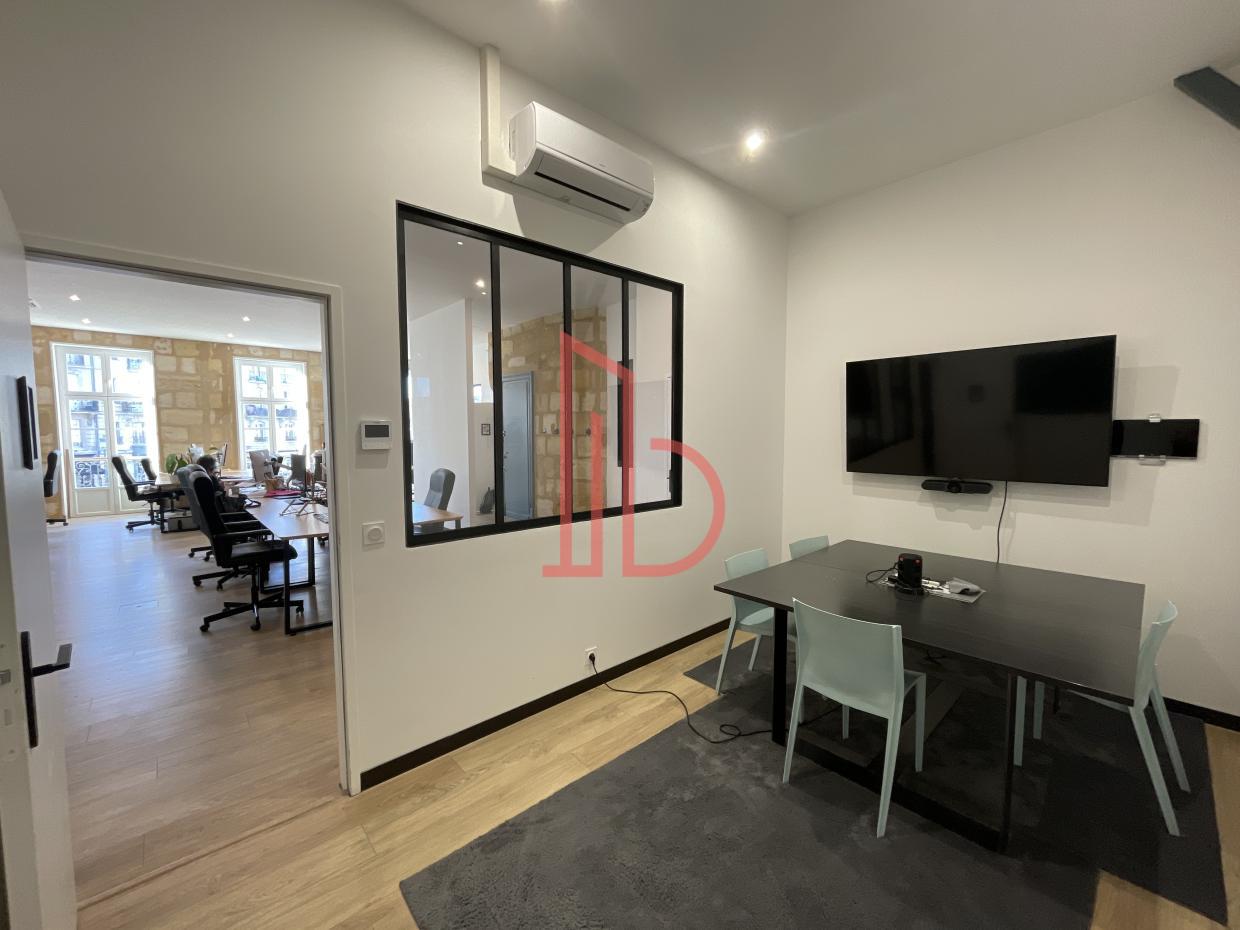 À louer Bureaux - Bordeaux 33800 - 145m²