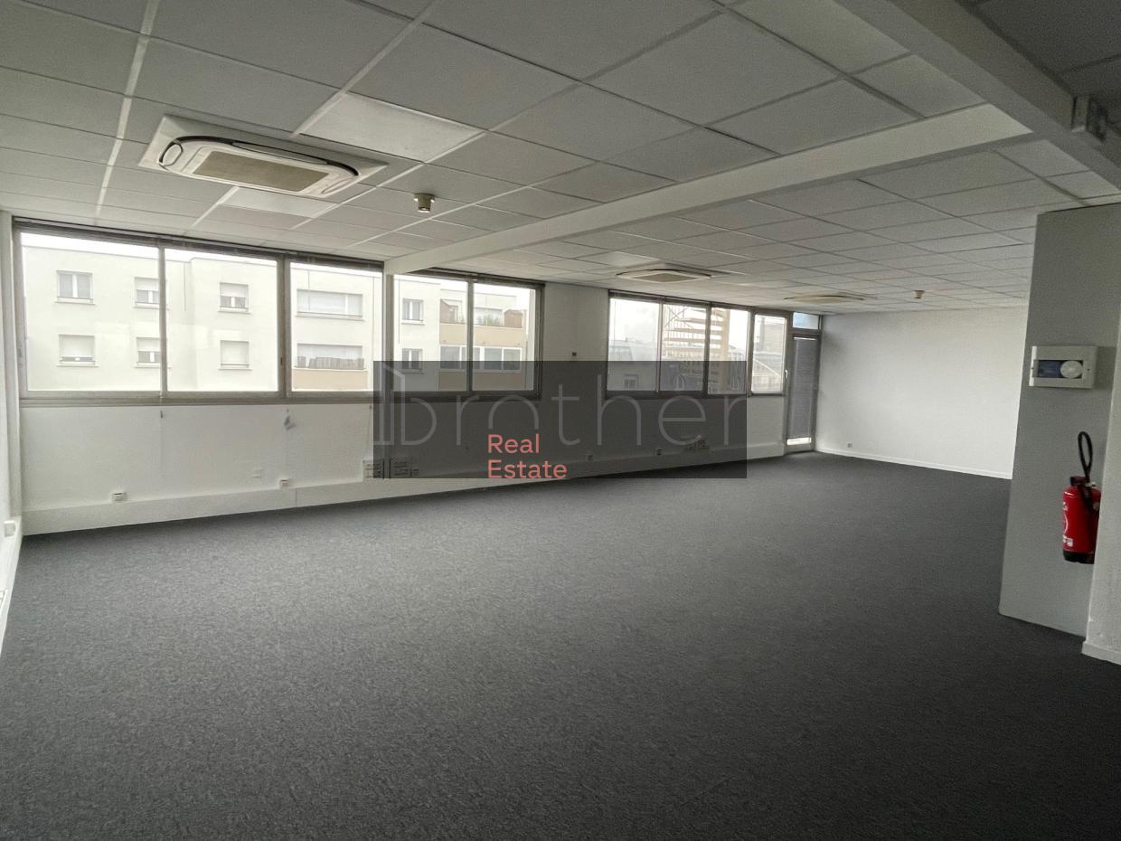 À louer Bureaux - Bordeaux 33000 - 635.07m²