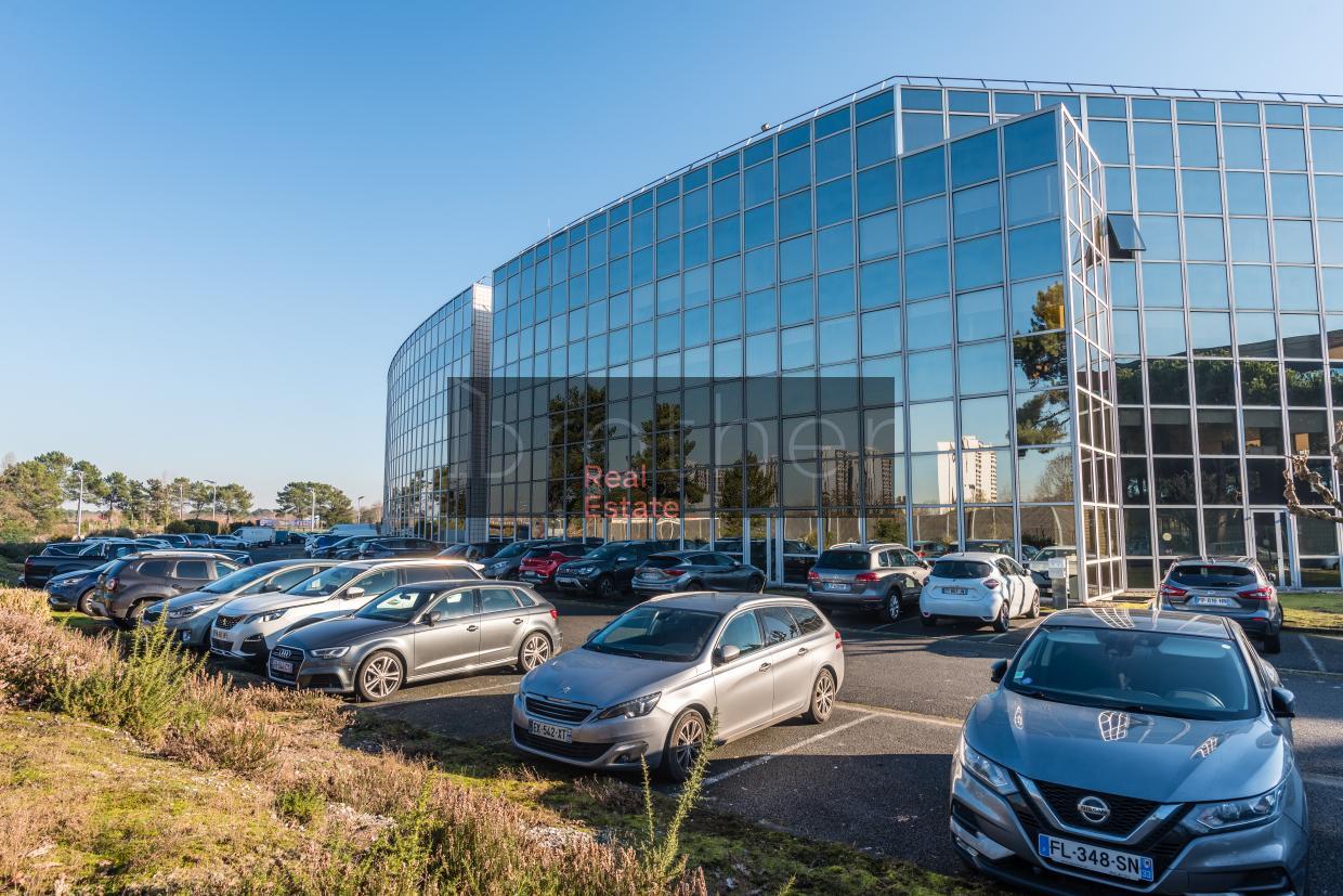 À louer Bureaux - Pessac 33600 - 1953m²