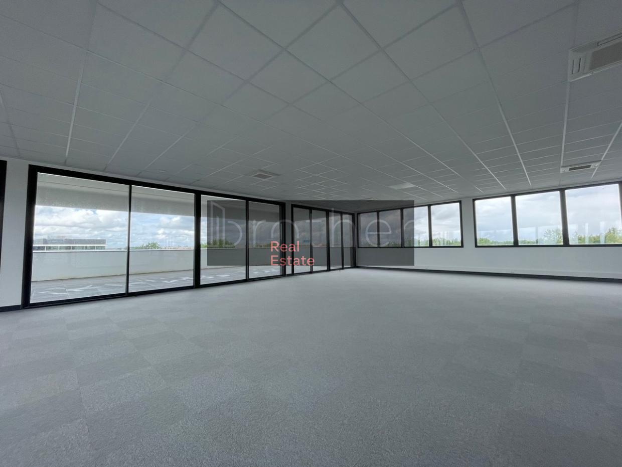À louer Bureaux - Mérignac 33700 - m²